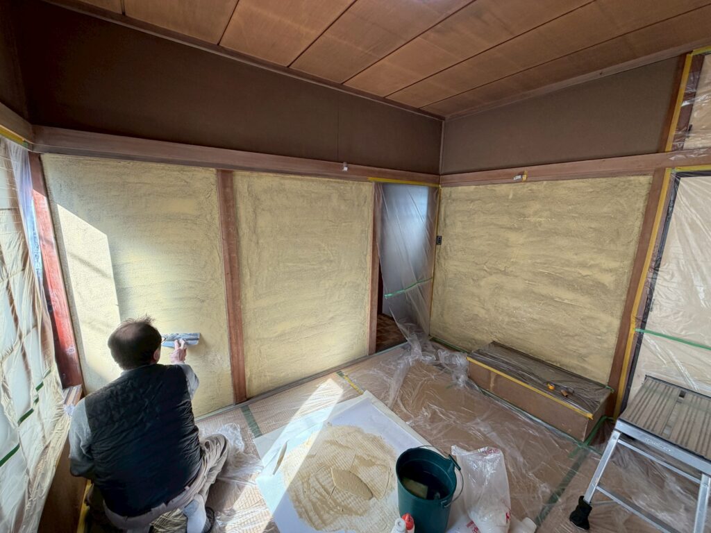 品川区小山で砂壁最後の1枚の総パテ写真