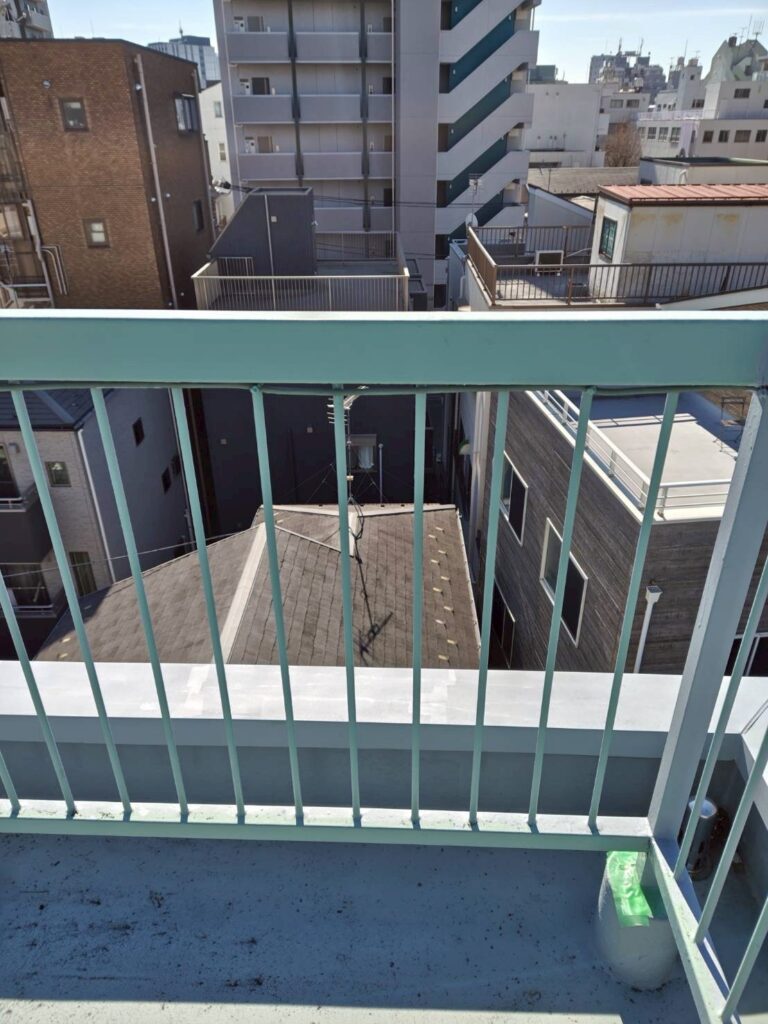 品川区西五反田鉄部手すりのケレン作業前写真