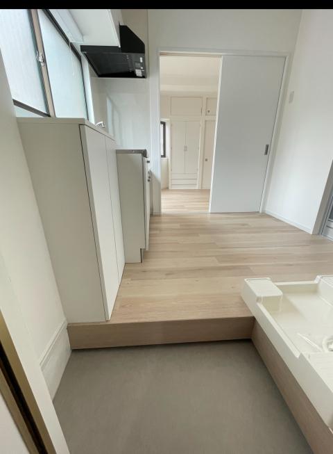 武蔵小山賃貸マンション玄関からキッチン施工後写真