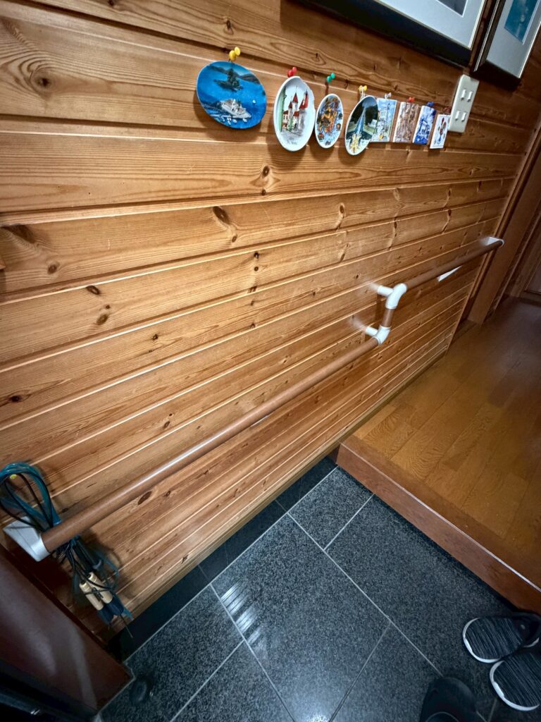 目黒区下目黒玄関先手すり設置工事完了写真