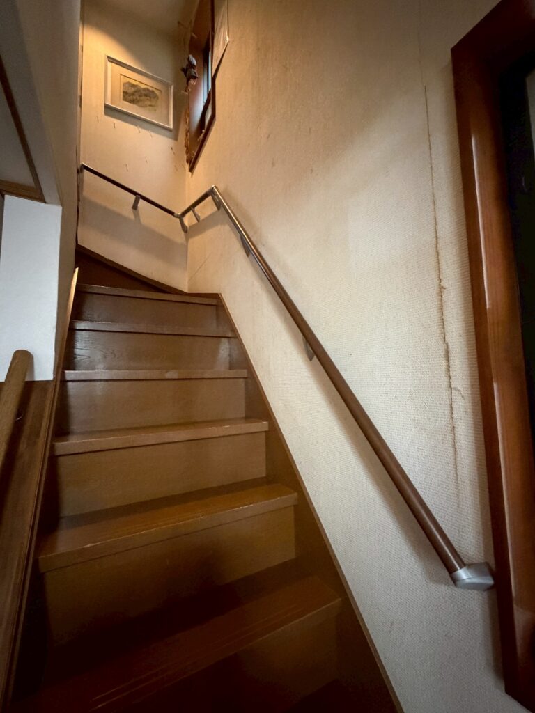 目黒区下目黒の階段手すり設置完了写真