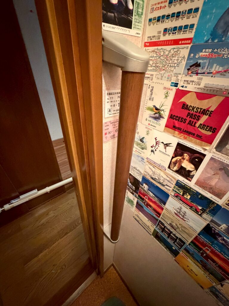 目黒区下目黒のトイレ縦手すり設置完了写真