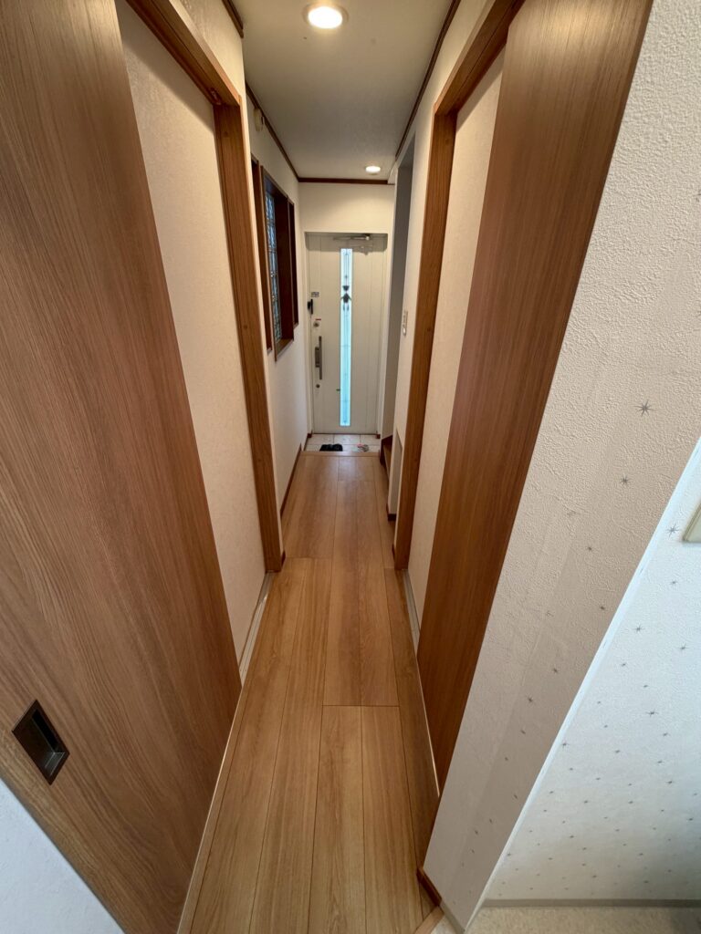 品川区で床上浸水した1階玄関側から見た復旧完成写真