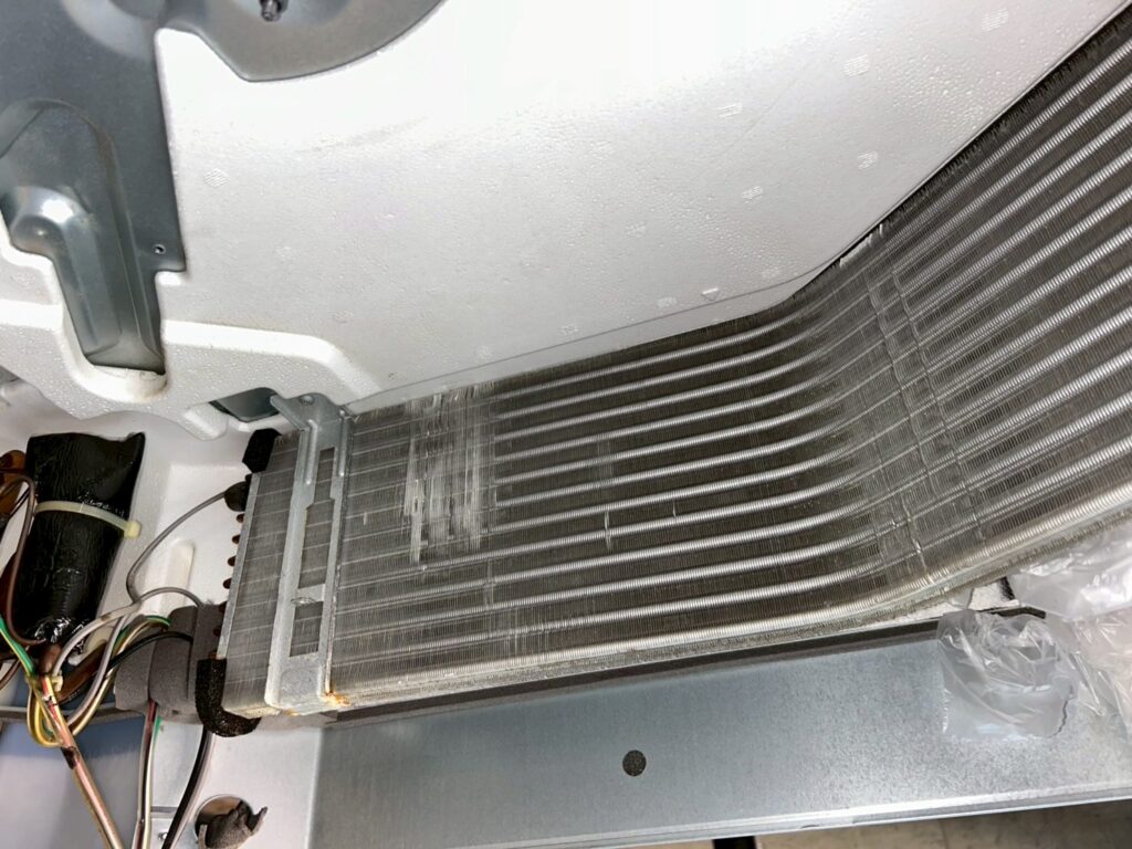 品川区荏原でオフィスエアコン高圧洗浄前準備写真