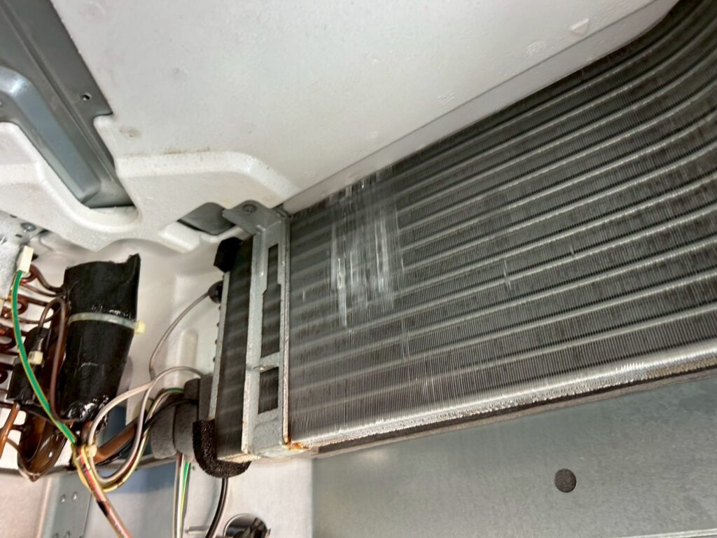 品川区荏原でオフィスエアコン高圧洗浄終了写真