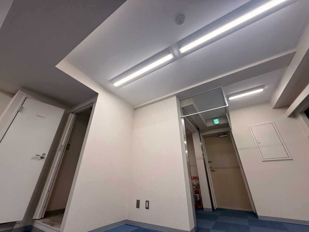 品川区五反田駅近くの2件目の店舗の天井写真