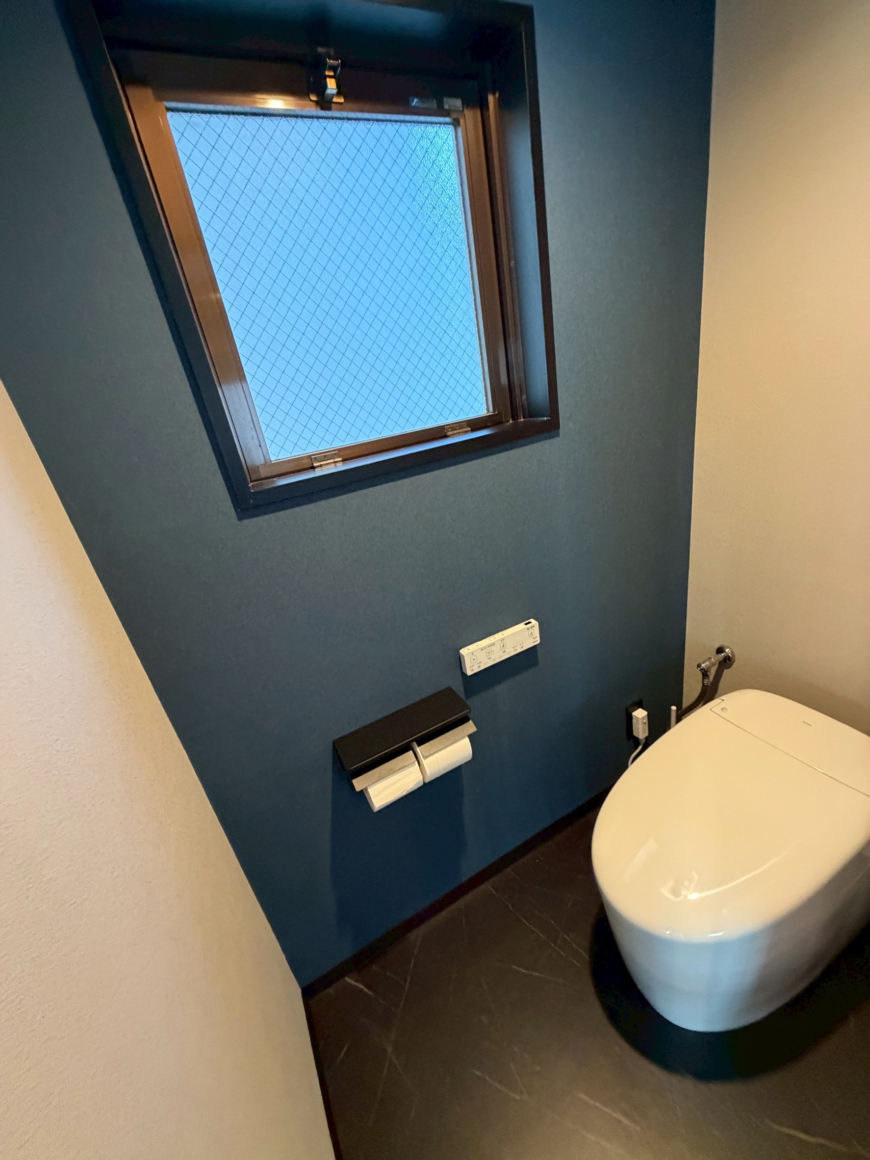 品川区五反田駅近くのパーソナルジムトイレリニューアル写真