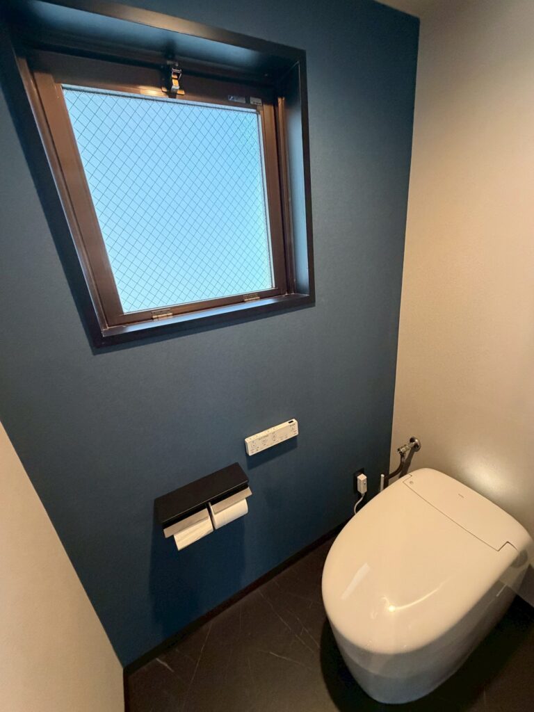 品川区五反田駅近くのパーソナルジムトイレリニューアル（タンクレス）写真