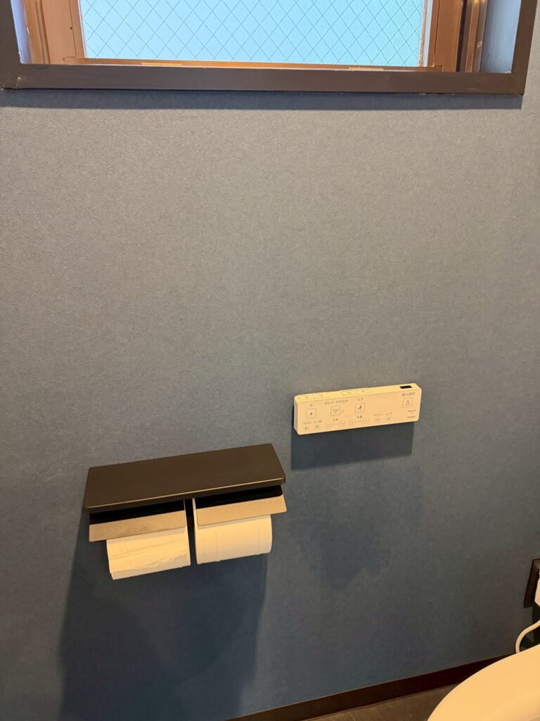 品川区五反田駅近くのパーソナルジムトイレ大きく撮った壁紙写真