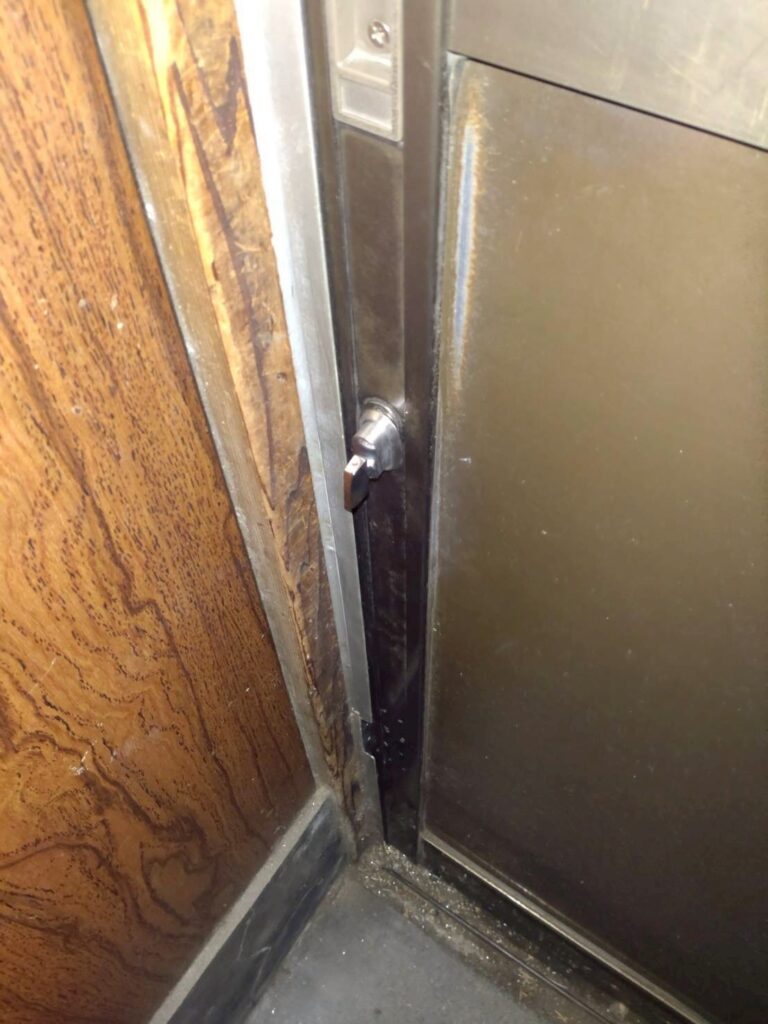 品川区小山台で鍵の交換工事完了写真