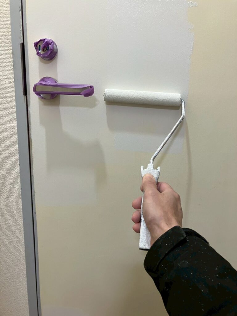 武蔵小山賃貸マンショントイレドア塗装写真