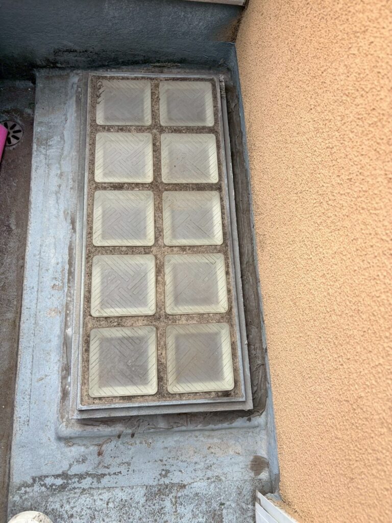 品川区小山天窓のガラスブロック写真