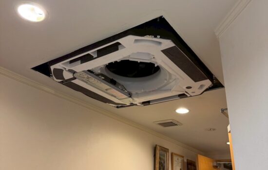 武蔵小山の歯医者さんで経年とエアコン２０２７年問題の前にエアコン４台を交換