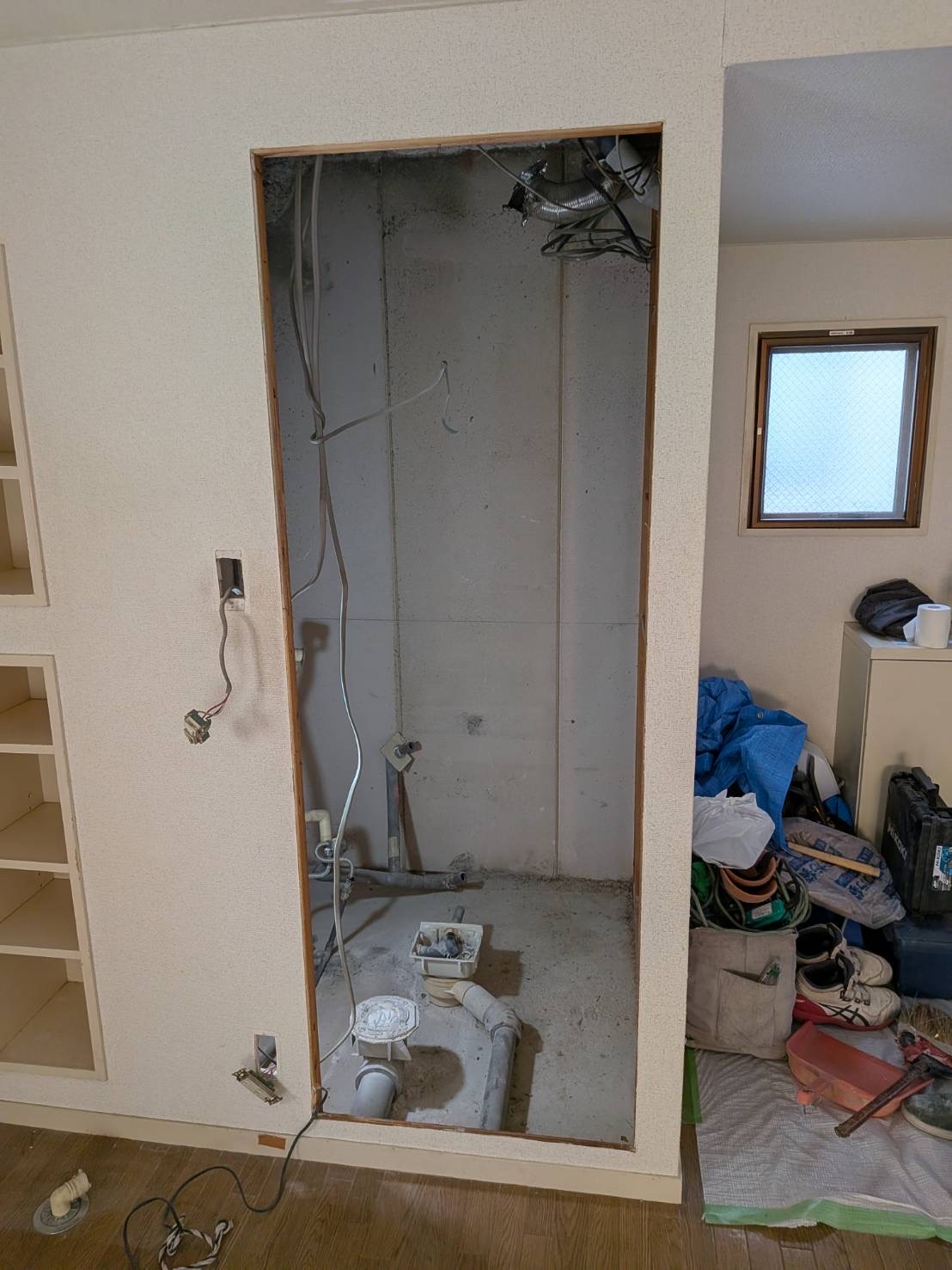 武蔵小山賃貸マンションお風呂場解体写真