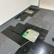 五反田TOCコンセント増設工事中写真