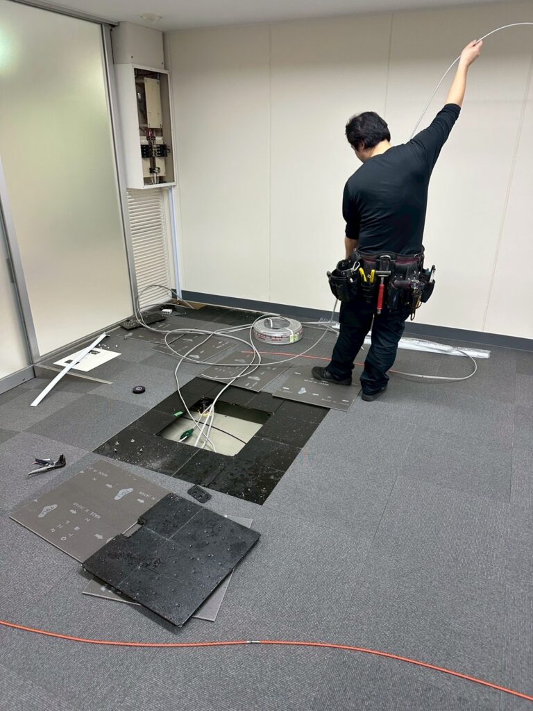 作業員が取り込みをしている写真