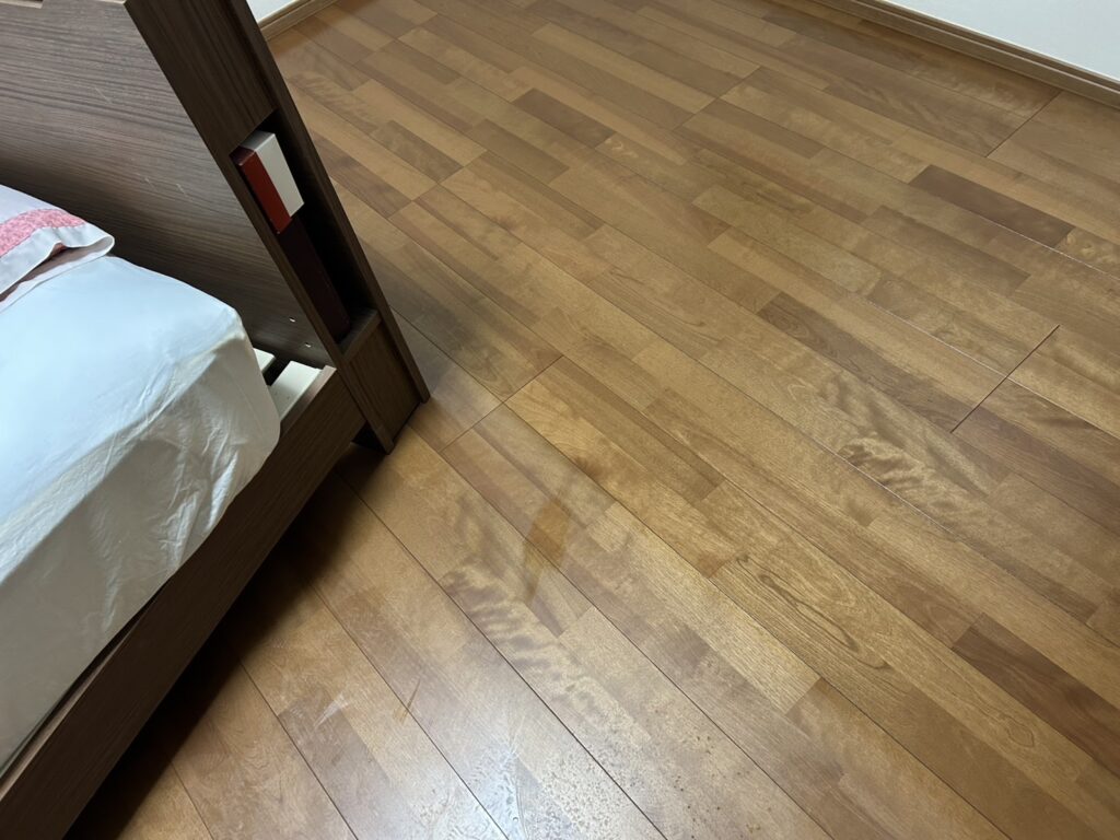 品川区小山台でフローリングお部屋のクリーニング後の写真