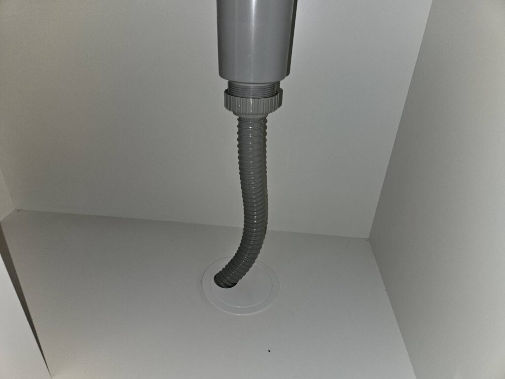 西小山賃貸アパートのキッチン排水管交換した写真