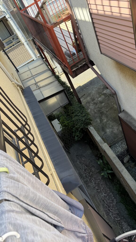 品川区荏原で雨漏り2階から見た写真
