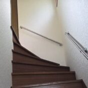 品川区小山台戸建て階段手すり追加設置写真