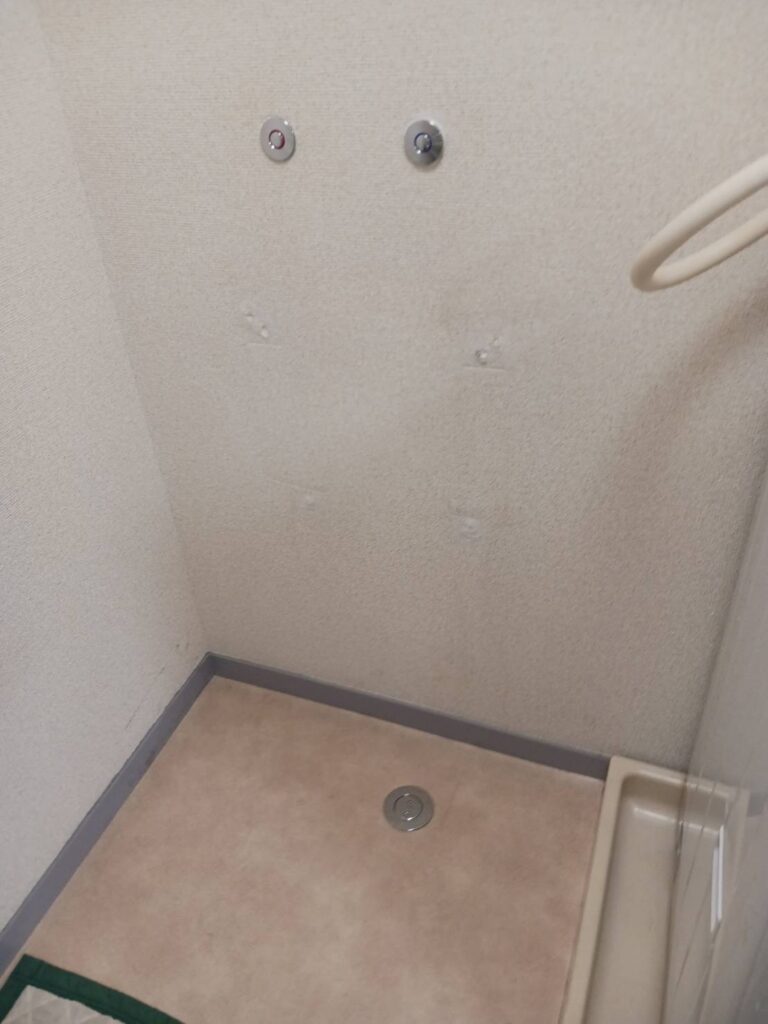 品川区小山のマンションで掃除用流しを撤去した写真