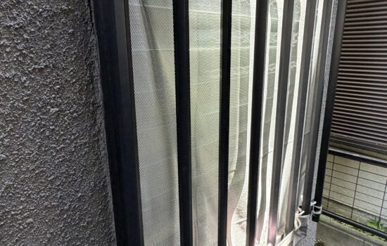品川区荏原で経年劣化で壊れた窓の面格子交換による現地調査