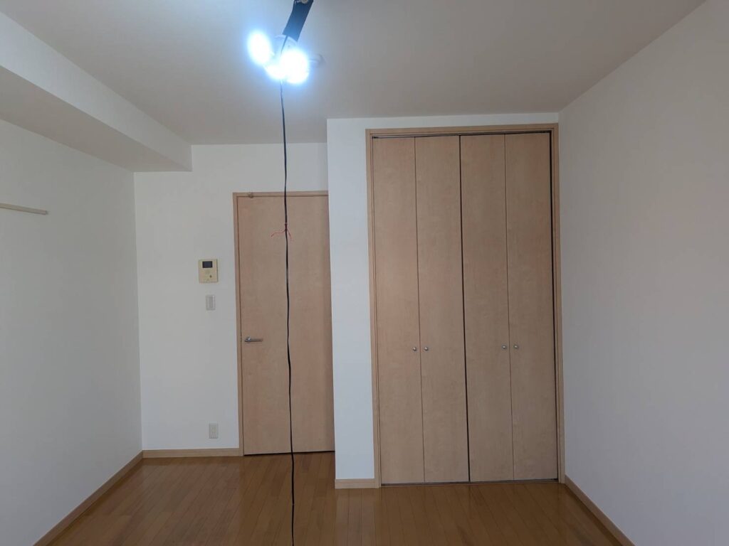 武蔵小山の賃貸マンション原状回復工事クロス張替完成写真