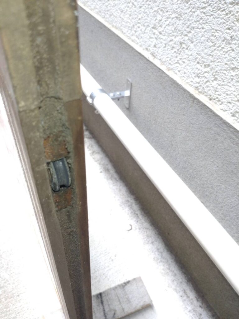 目黒区下目黒で引き違いガラス窓の既存写真