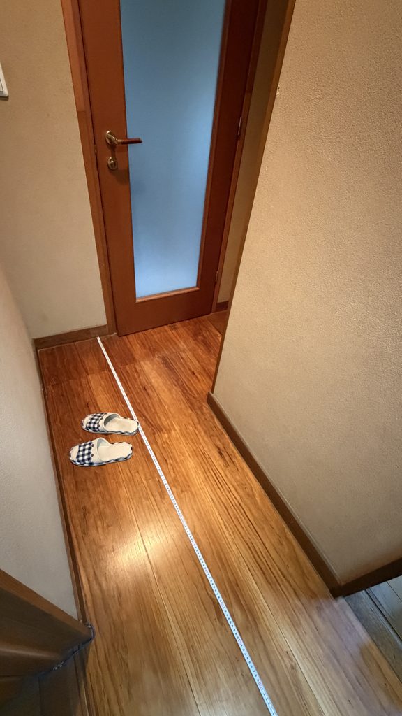 品川区小山台で廊下床補修範囲既存写真