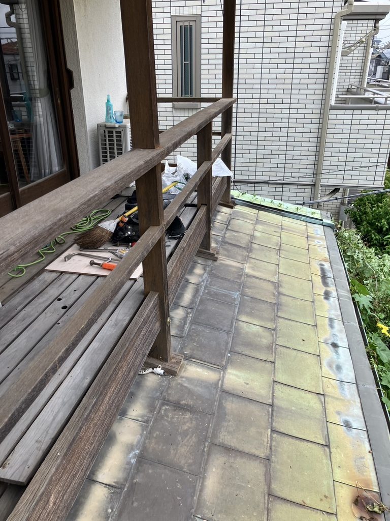 目黒区下目黒で木製ベランダ終了写真