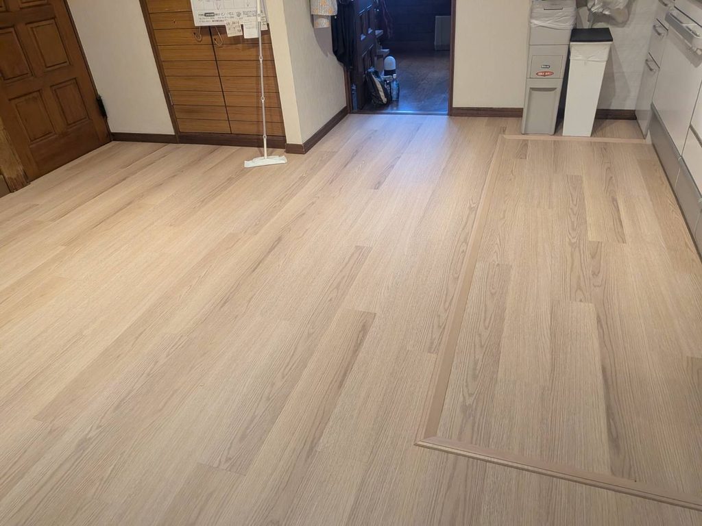 目黒区原町でLDKフロアタイル完成写真