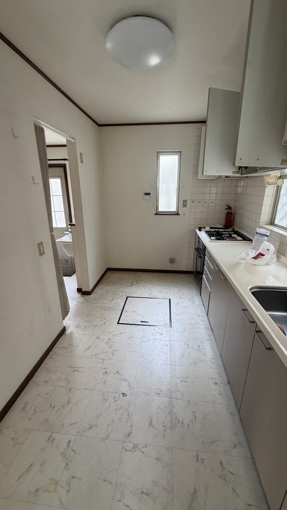 目黒区碑文谷賃貸戸建てキッチン退去後立ち合い調査写真