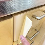 西小山でキッチン扉剥がれた引き出しシート既存写真