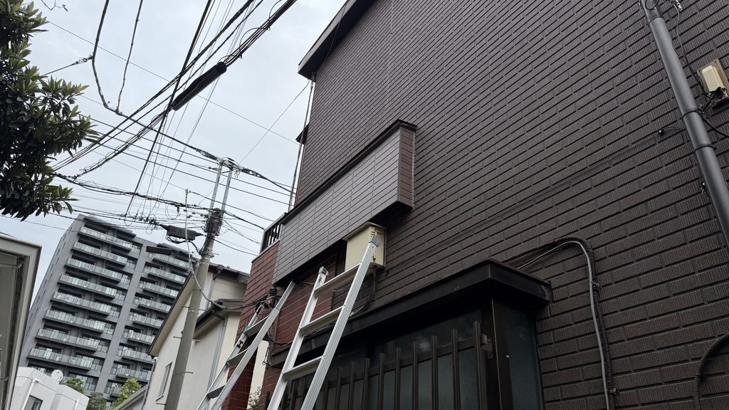 目黒区洗足で外壁を全部張り終えた写真