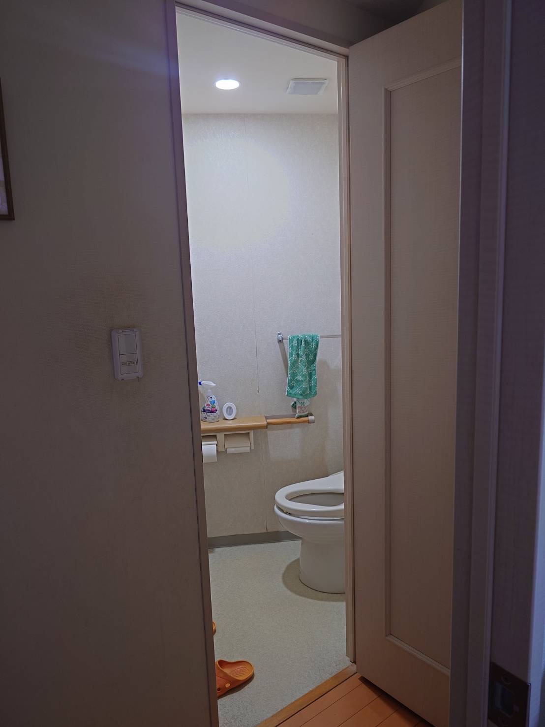 目黒区碑文谷マンションでトイレ既存写真