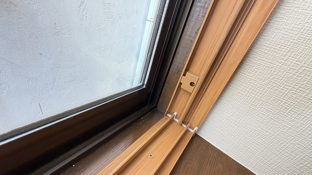 目黒区碑文谷で3階内窓レール部分の写真