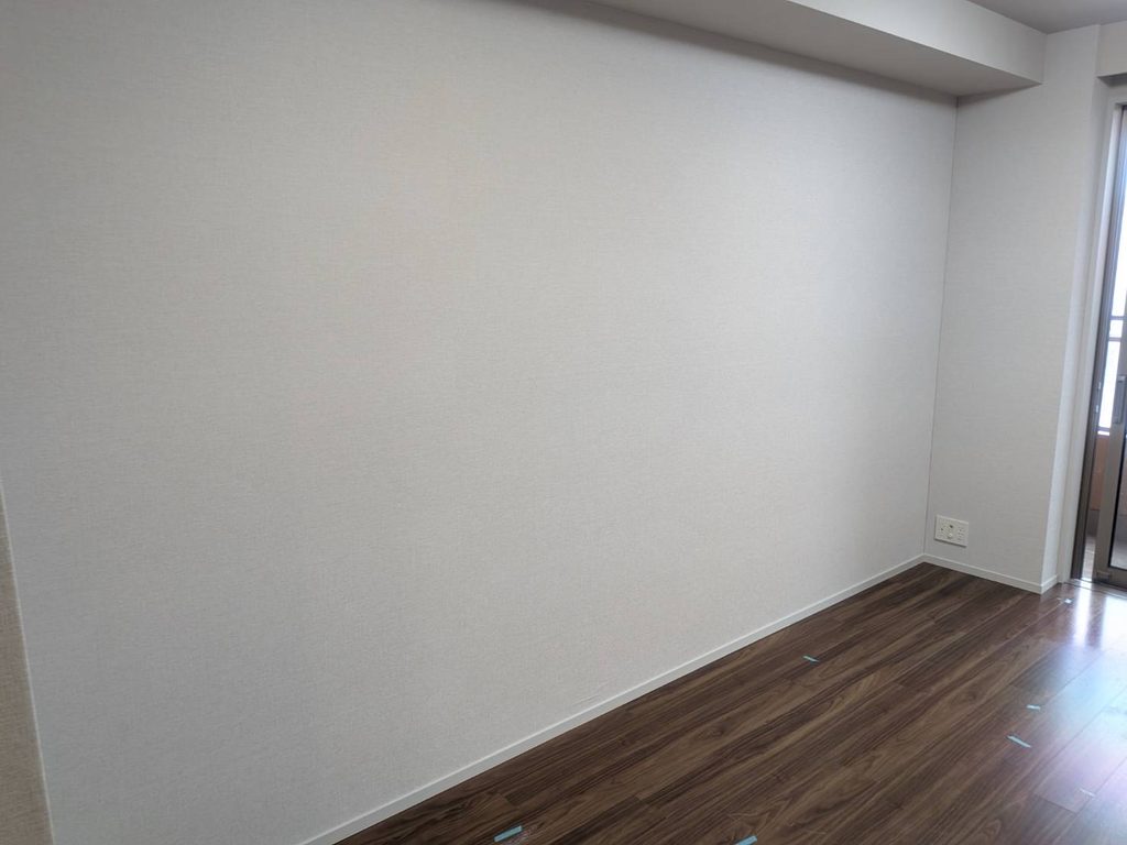 目黒区洗足のマンションリビングクロス張替完成写真