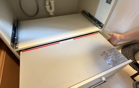 武蔵小山でシャワーホースから水漏れで腐食した洗面化粧台交換のご相談